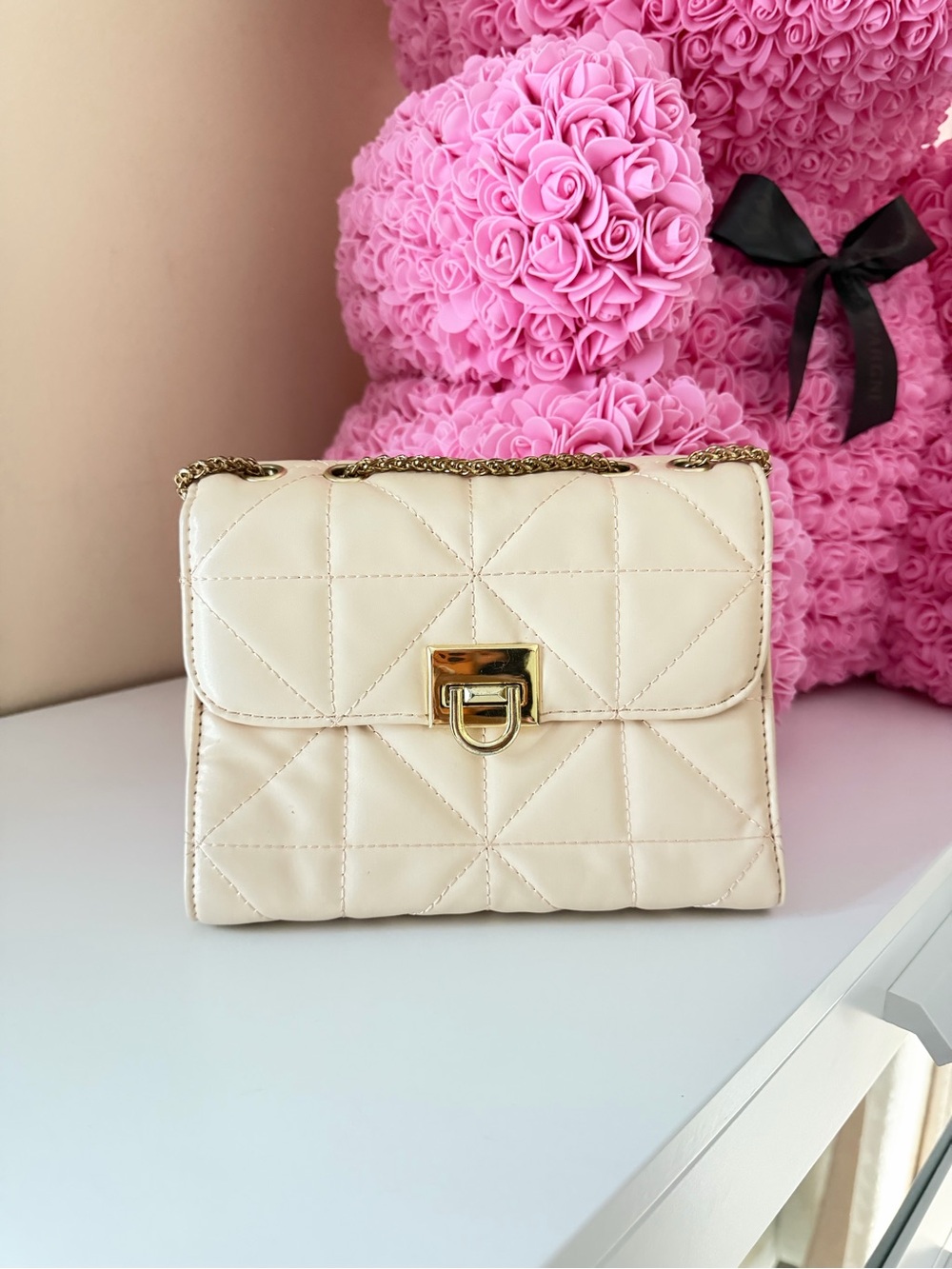 Quilted Cream Shoulder Bag with Gold Hardware